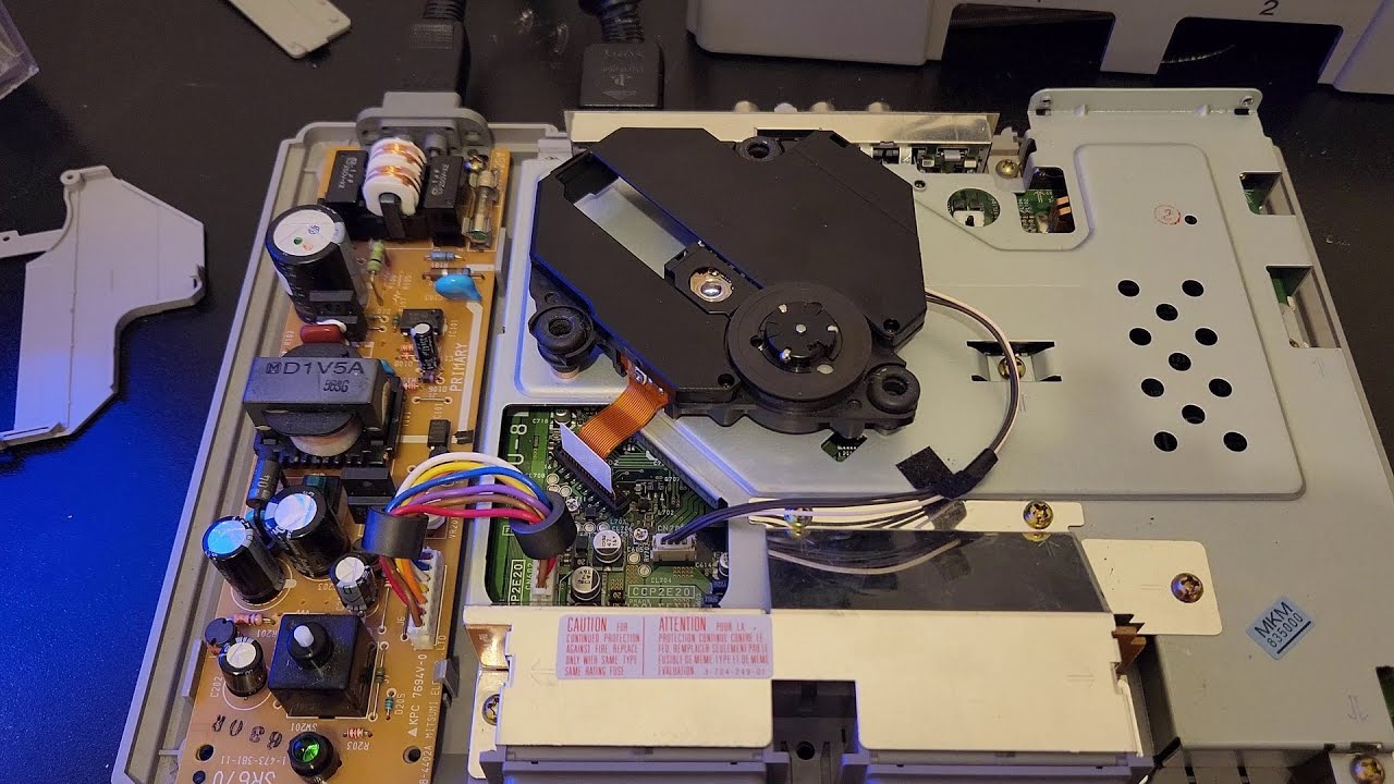 Trying to replace my SCPH-1001 PS1's bad laser with a PSOne laser (KSM-440BAM)