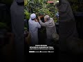 TUN M ZIARAH KELUARGA ALMARHUM TGNA