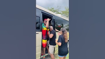 New Jamaican Bus Conductor 🇯🇲 #lingandlamb #jamaica #caribshopper