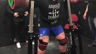 Near 1000 lb squat the mountain