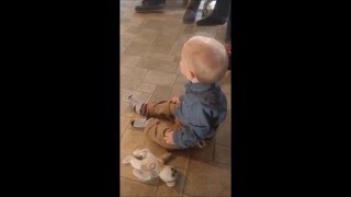 Baby confused after balloon pops