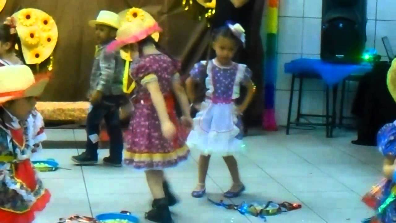 Primeira Festa Junina da Sofia - 13/06/2015 - YouTube Fabiana Haiz