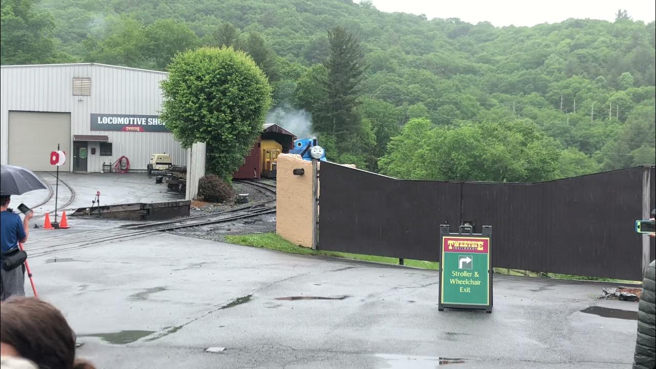 Thomas the tank Engine at Tweetsie Railroad grand entrance! YouTube