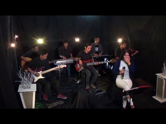 Karena Cinta - Joy Tobing Cover by Lia Magdalena class=