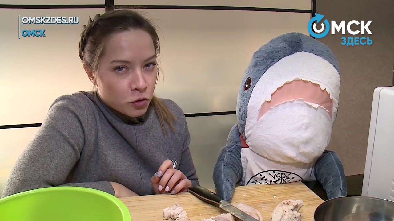 Как правильно готовить оливье? Учимся вместе с плюшевой акулой! - YouTube