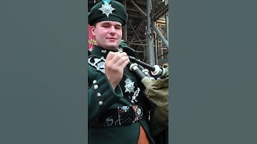Thumbnail of The 1st Battalion Irish Guards Piper shows how the bagpipes work #shorts #handsome
