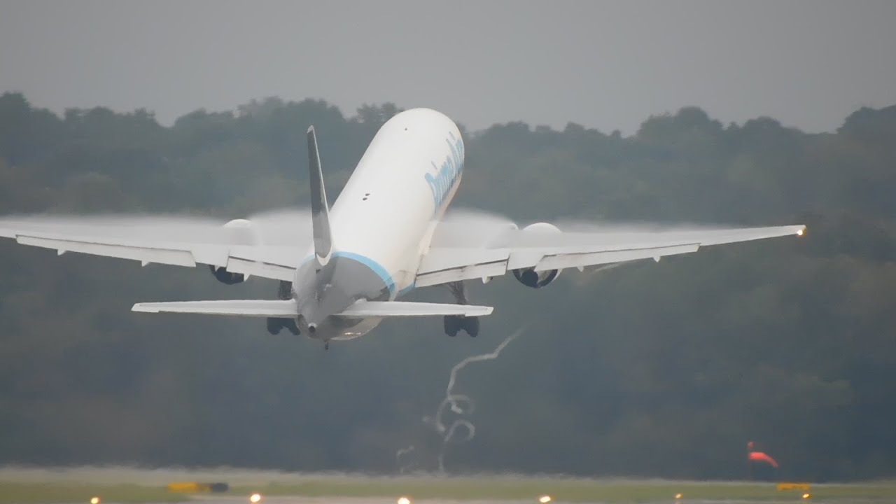 10 MINS of POWERFUL TAKEOFFS with CONDENSATION | Charlotte Douglas Airport Plane Spotting