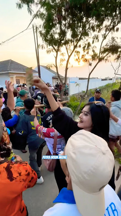 Amey Rawk dancing with her little sister #shorts