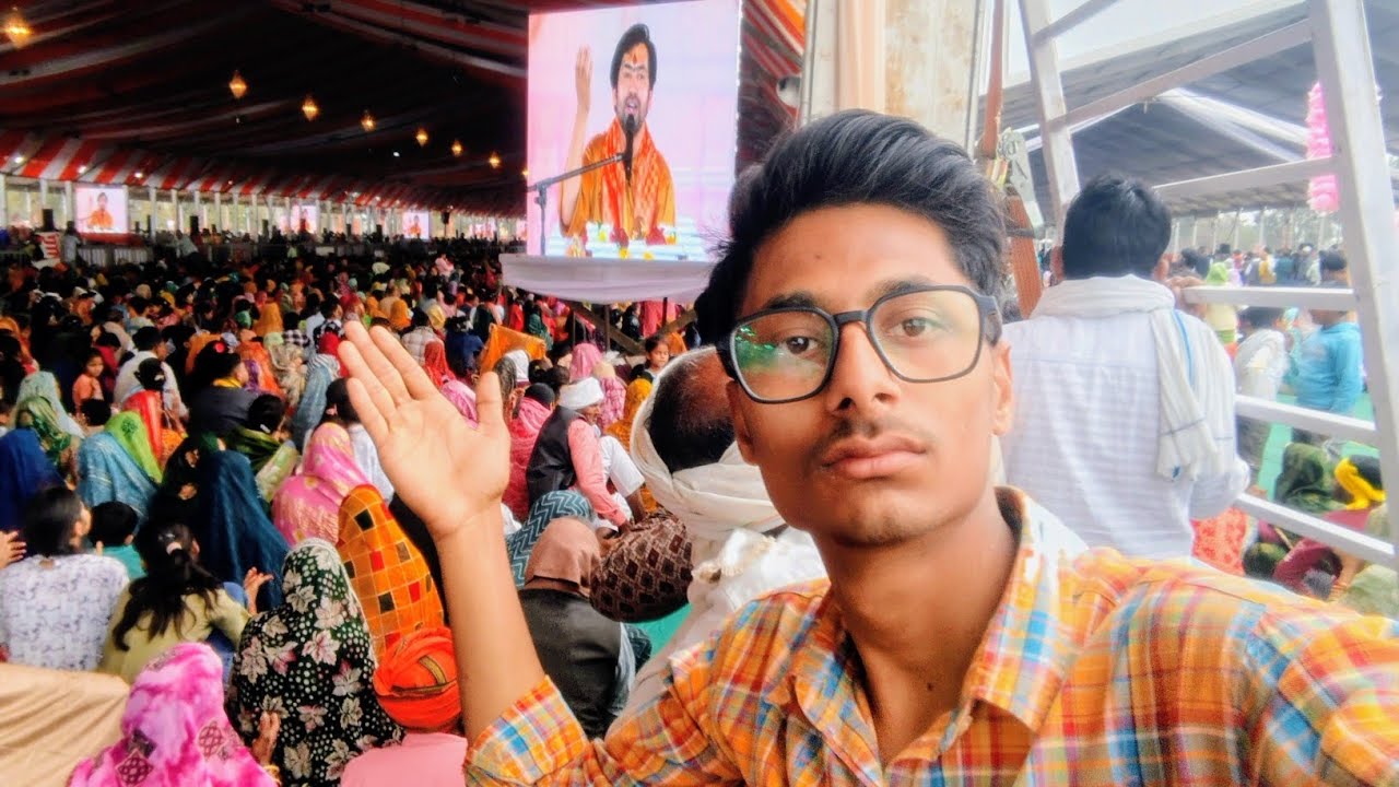 Pandal Mein Lagi Bheed Aaye Bageshwar Dham #😄