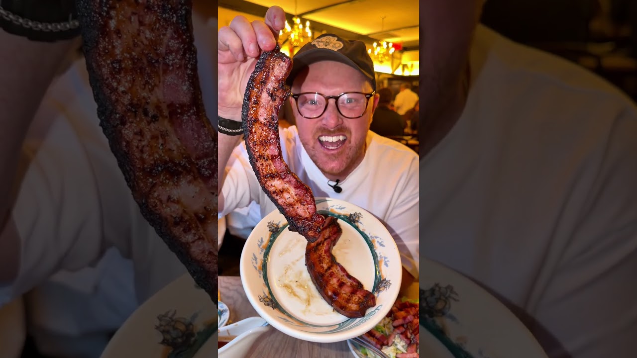 I tried the most famous steakhouse in the world #nyc #steak #peterlugar #usafood