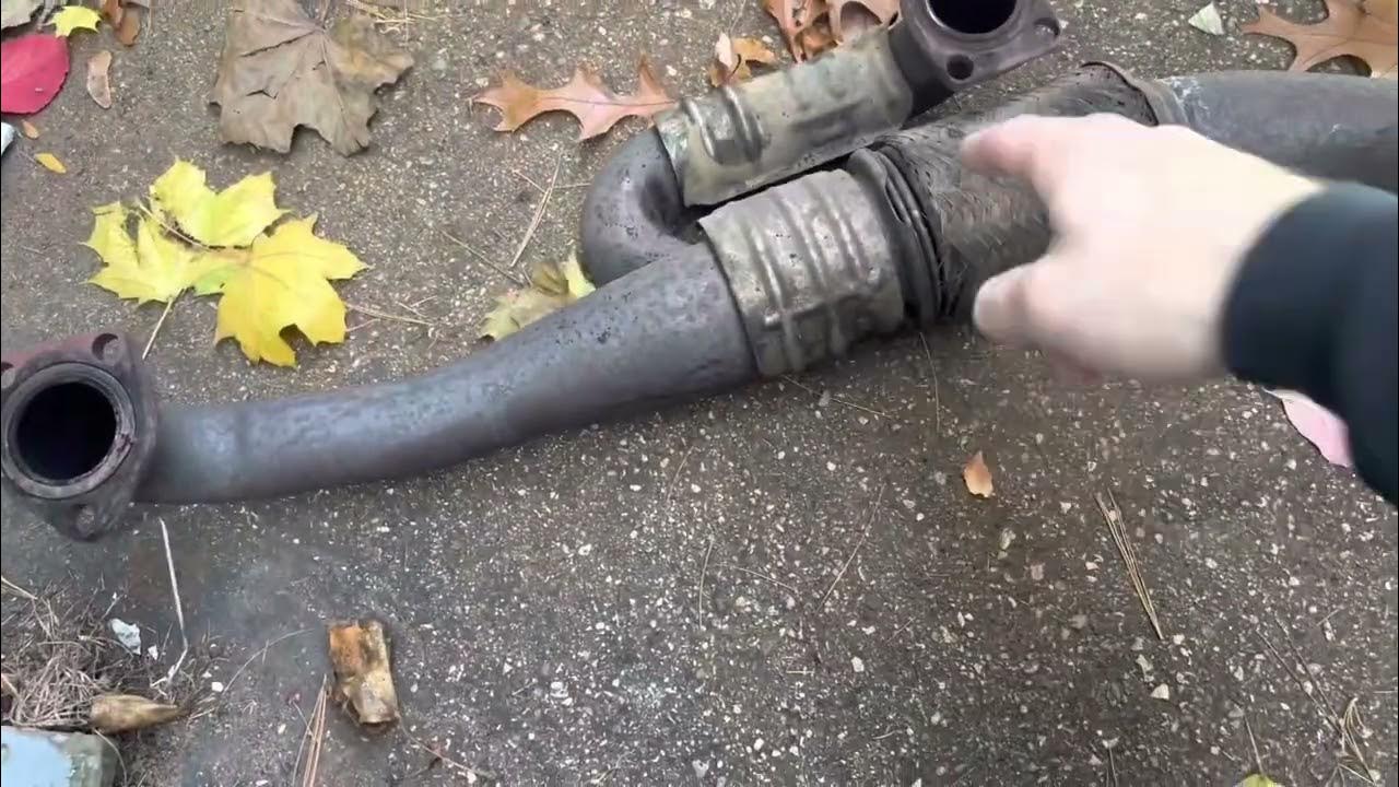 Fixing the exhaust leak on the Honda, it was bad! - YouTube