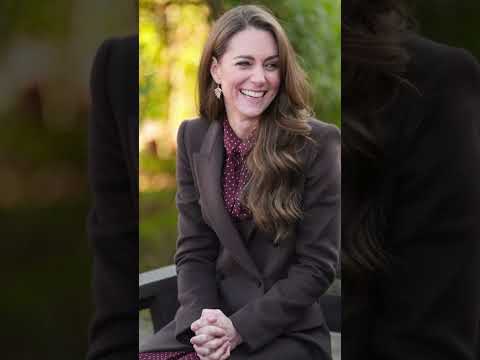 Kate makes surprise