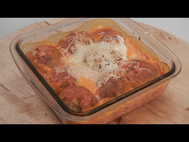 Vegetable Balls In Tomato Sauce