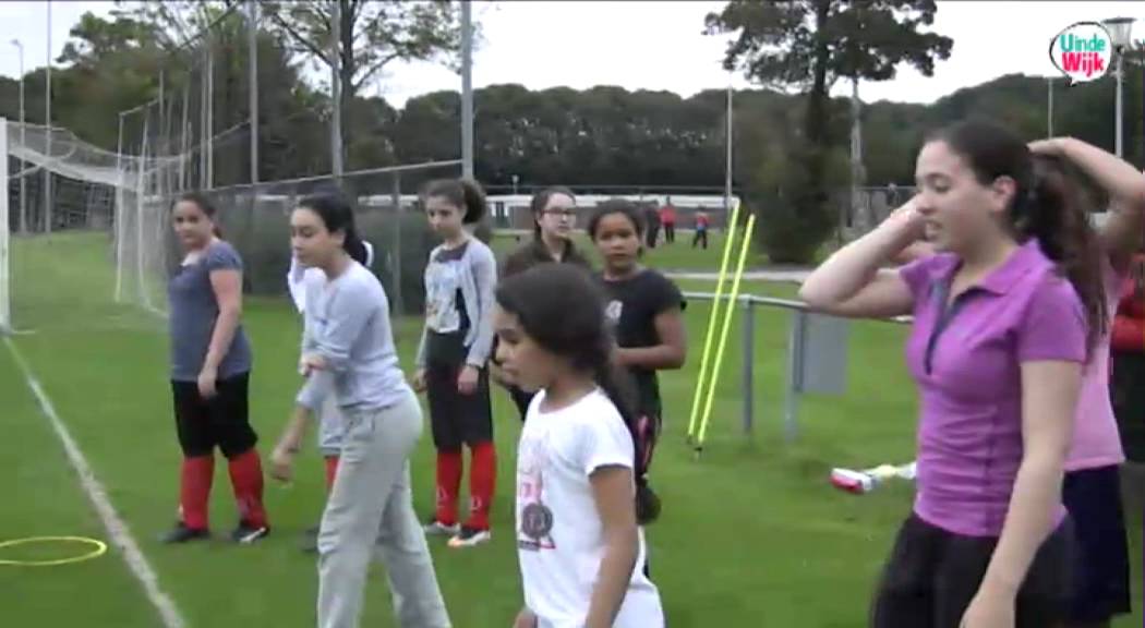 U in de Wijk Utrecht Overvecht De voetbalmeiden van HMS