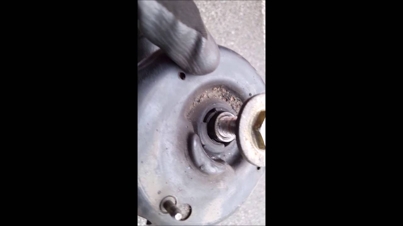 Citroen C3 1.4 Customer Reported Knocking On N/S/F Strut Top Mount