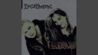 Video thumbnail of "Lucilectric - Mädchen (Mädchen-Radio-Mix)"
