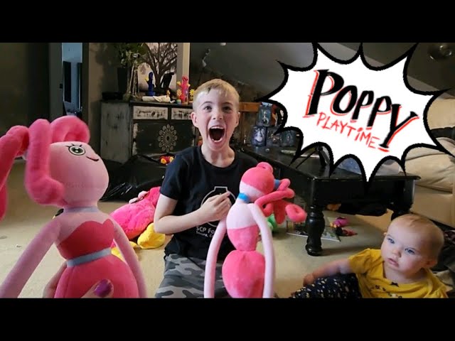 OFFICIAL MOMMY LONG LEGS PLUSH UNBOXING FROM POPPY PLAYTIME CHAPTER 2! 