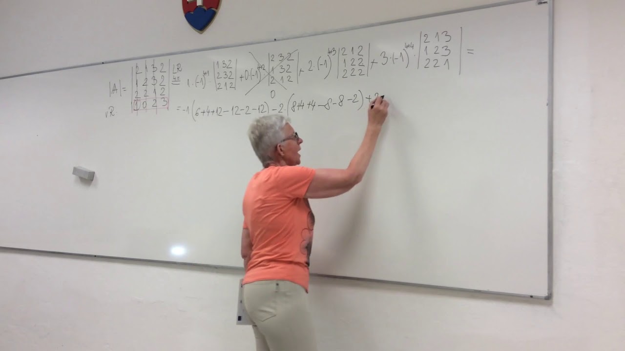 09 Vypočítajte hodnotu determinantu matice A (Laplaceov rozvoj)