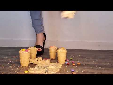 Ice cream mayhem! - Food crushing-ASMR