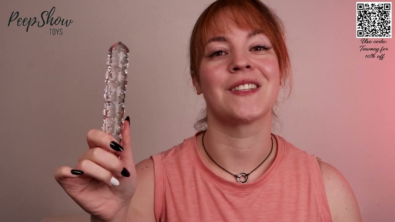 Adult Toy Review - Gläs 7" Purple Rose Nubby Dildo for Temperature Play, Great for Solo or Couples!