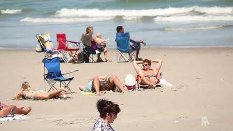 Intern Dana & Blind Mike Go To The Beach