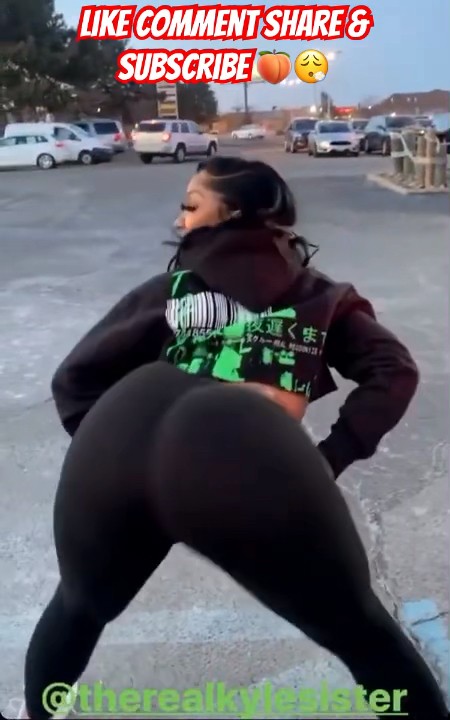Ari Fletcher Twerk - YouTube