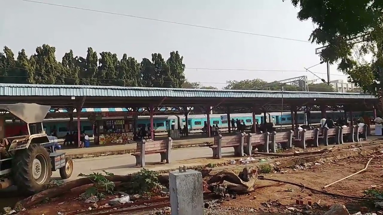 Pallavan Express Crossing At Chrompet With 50 Cent In Da Club 