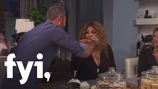 Bonus Scene: Kym Takes a Bite | Kocktails with Khloe | Home.Made.Nation