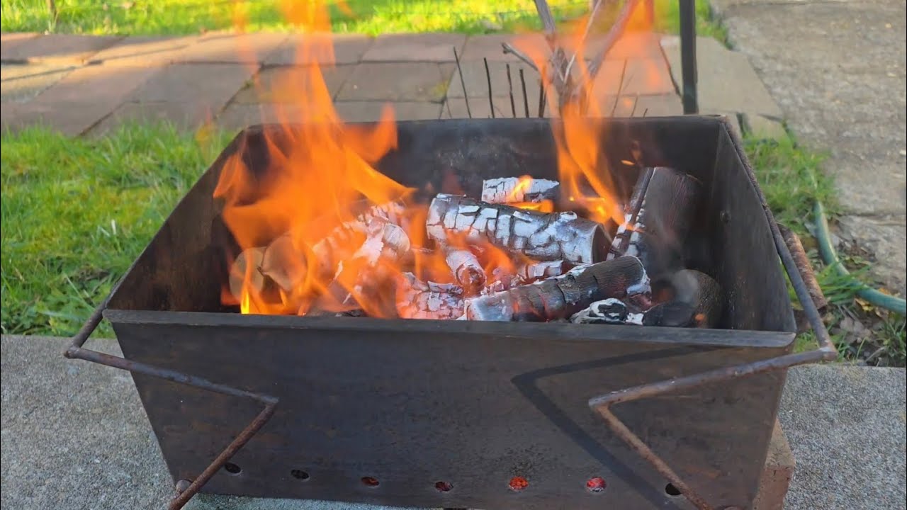 We're making shashlik. We washed the car. We made the soap ourselves. Готовим шашлык. Мойка машины. 