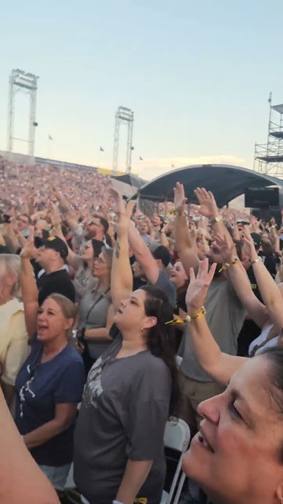 30,000  people PRAISE THE LORD! Hershey, PA 7.18.25 Brandon Lake & Phil Wickham Summer Worship Night
