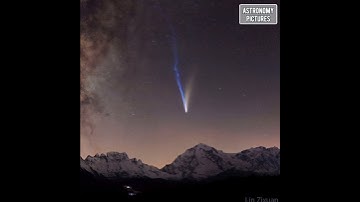 This Comet Has TWO Tails — And The Shot Is Unreal! | @AstronomyPictures