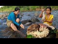 Mother Cooking beef intestine .stomach .tongue with vegetable recipe- Cooking eating delicious