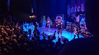 Before Dishonor,Driven by Suffering,In Ashes They Shall Reap,I Will Be Heard.Hatebreed live town bal