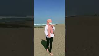 Story Wa Halu Di Pantai