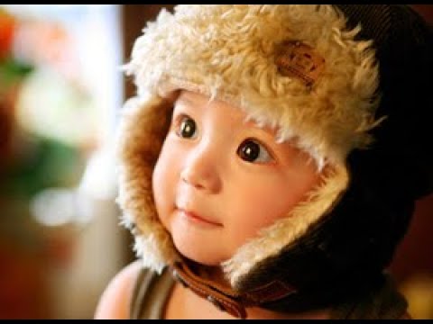 Cute Chinese babies - Cute baby Videos Compilation，Sleeping position under the quilt.