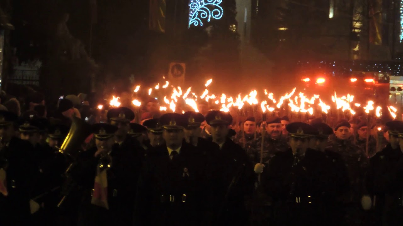 Retragerea cu torțe de 1 decembrie la Iași - Centenar stirile sportive