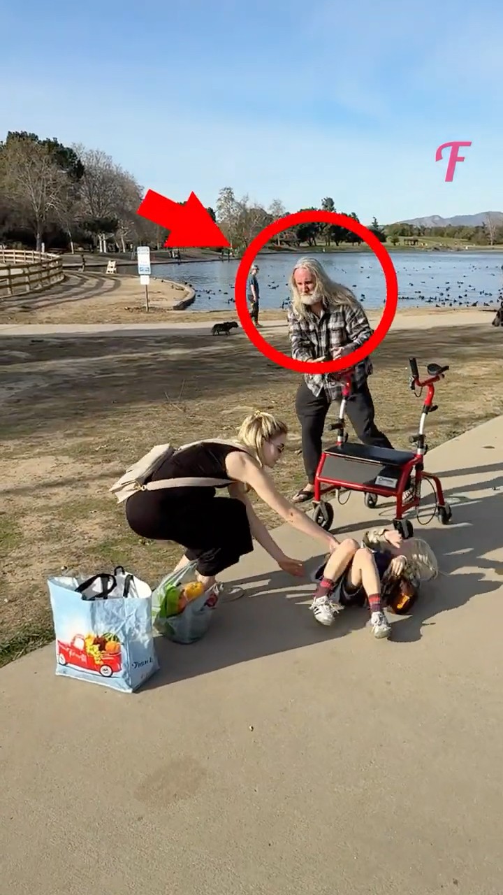 A Tired Mom Needed Help And a Kind Elderly Stranger Saved the Day! #shorts