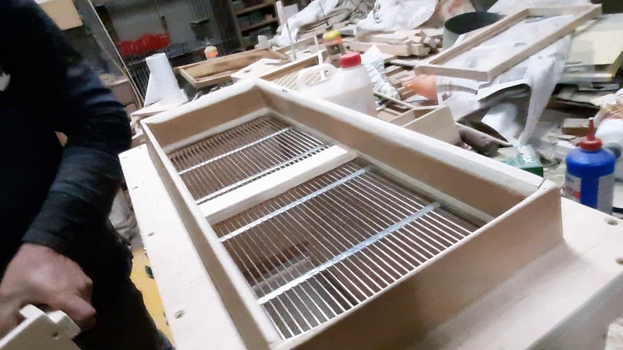 Embudo para paquetes de abejas