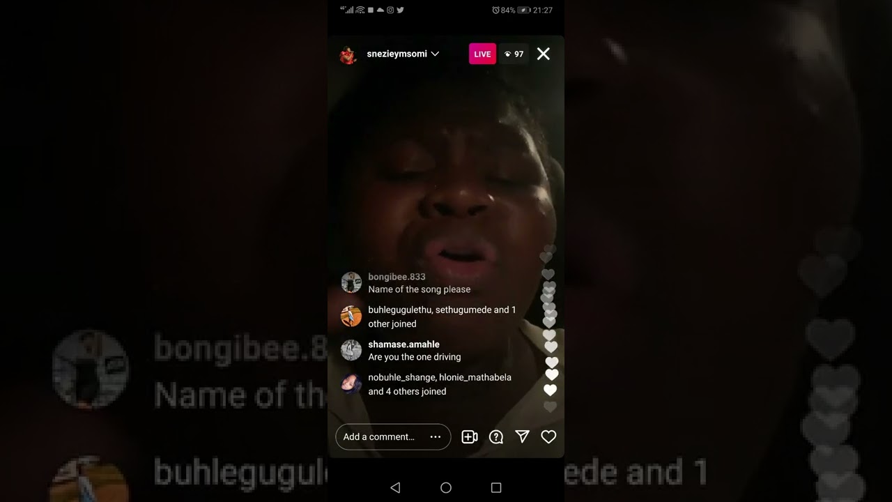 Sneziey Msomi - Fear Not || Sneziey gets emotional singing on IG LIVE.