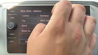 Volkswagen Passat B8 (2014-2023) – How to Navigate to Points of Interest