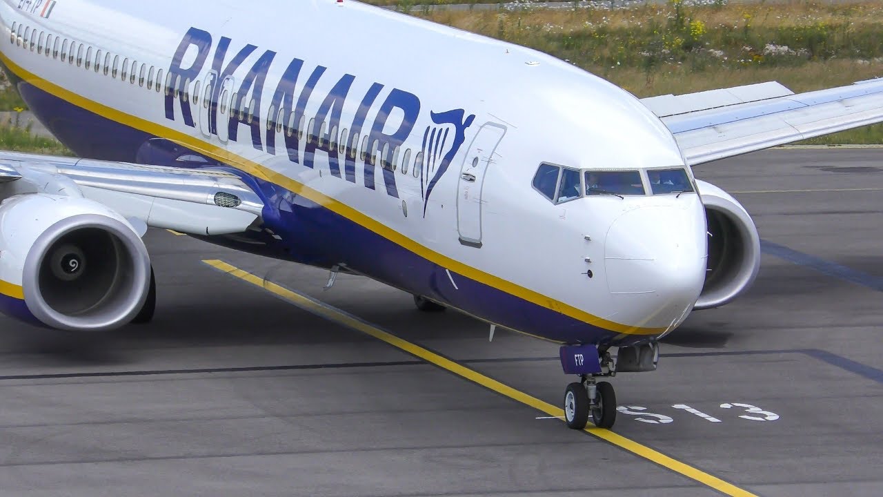 [4K] Very Windy Day Eindhoven Airport Spotting Compilation [EHEH]