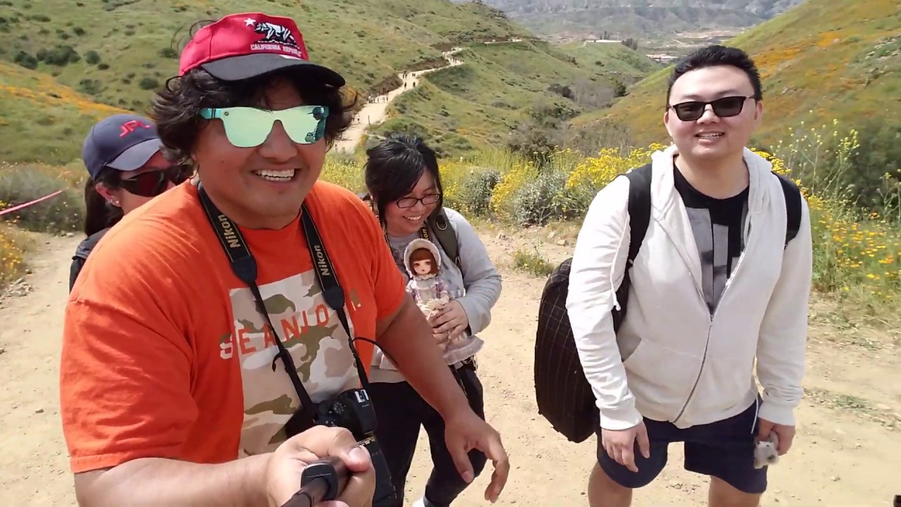 Lake Elsinore Super Bloom with friends - YouTube