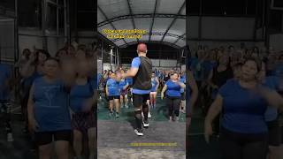 Dança que transforma seu ritmo em azul #maturidade #caminhoparaumavidamelhor #treino #vida #zumba