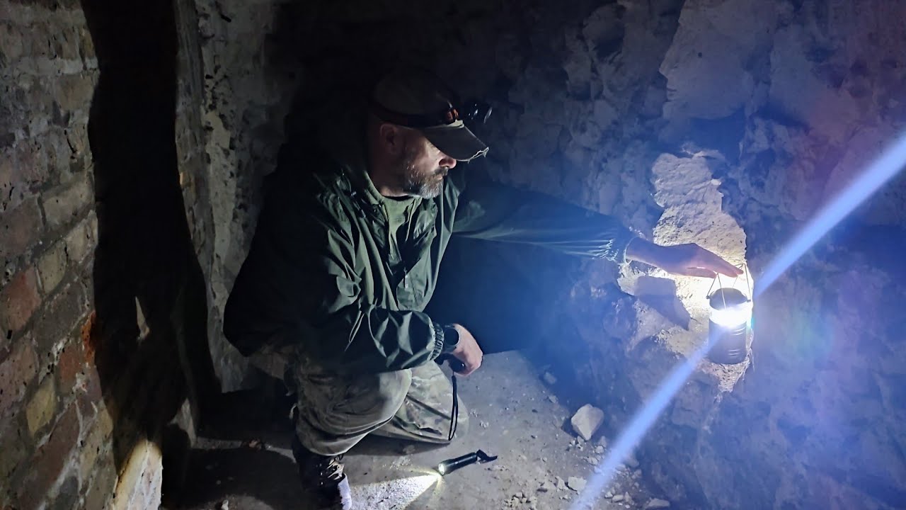 URBAN SURVIVAL!!EXPLORING OLD  WW1 TUNNELS