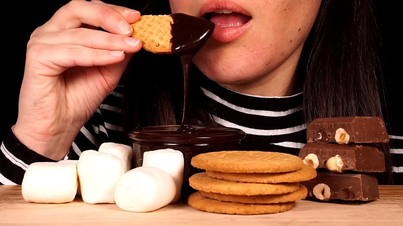 ASMR Deconstructed S'mores ~ Relaxing Assorted Eating Sounds (No ...