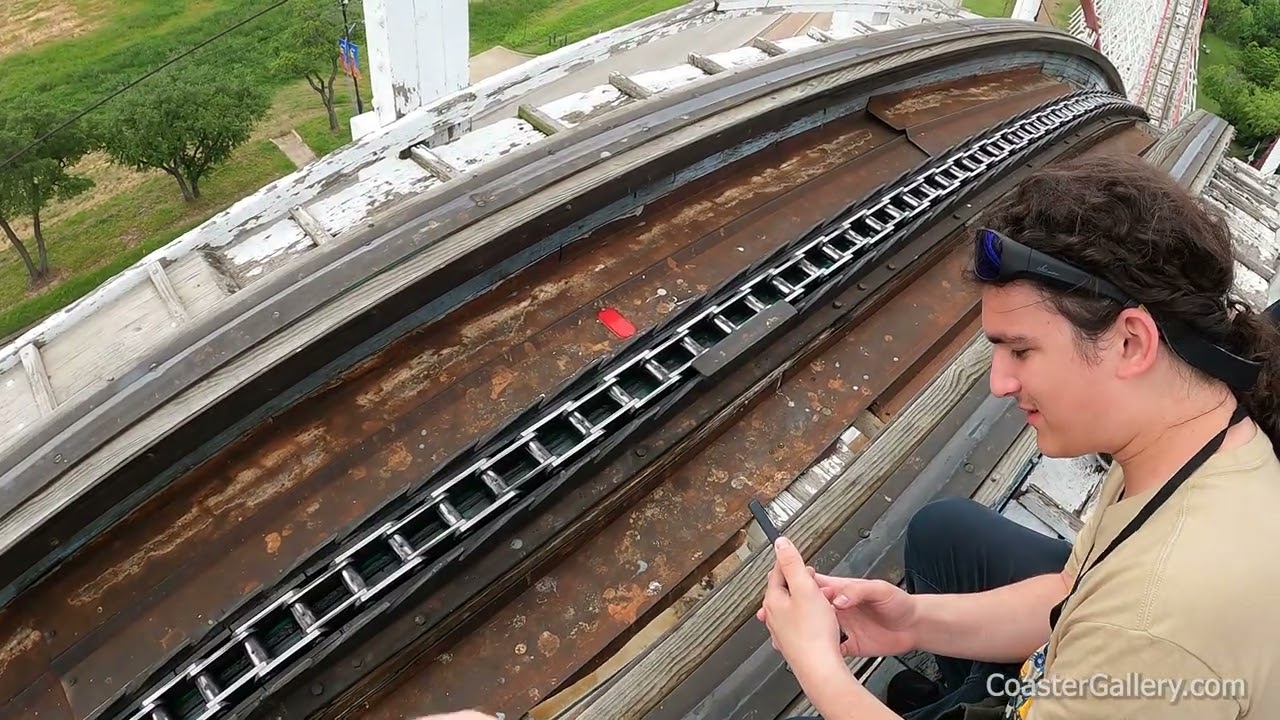 I walked up the Judge Roy Scream roller coaster lift hill! Behind-the-scenes tour at Six Flags Texas
