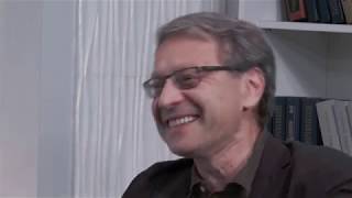 Александр Зиненко — российский журналист,  автор и ведущий документальных фильмов