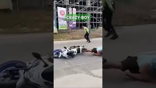 gara2 tabrak POLISI ,