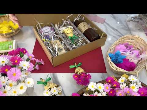 Video Hướng dẫn làm bó hoa mini từ giấy nhún | Set quà tặng... - youtube