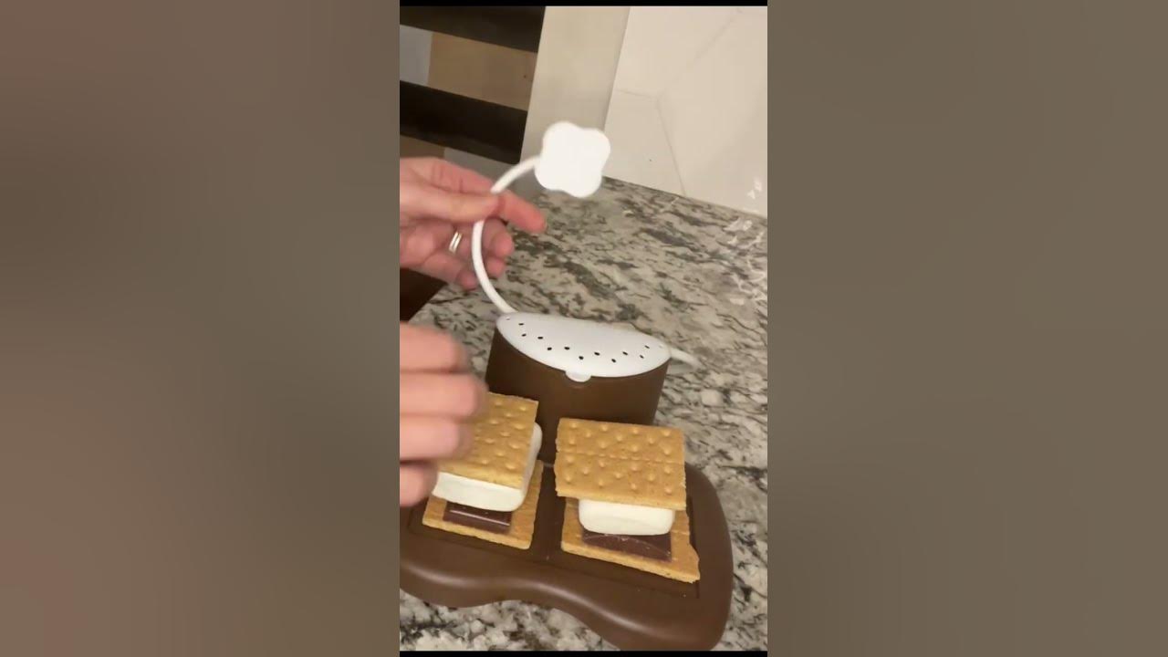 Microwave S'mores Maker: Perfect s'mores in 30 seconds! 